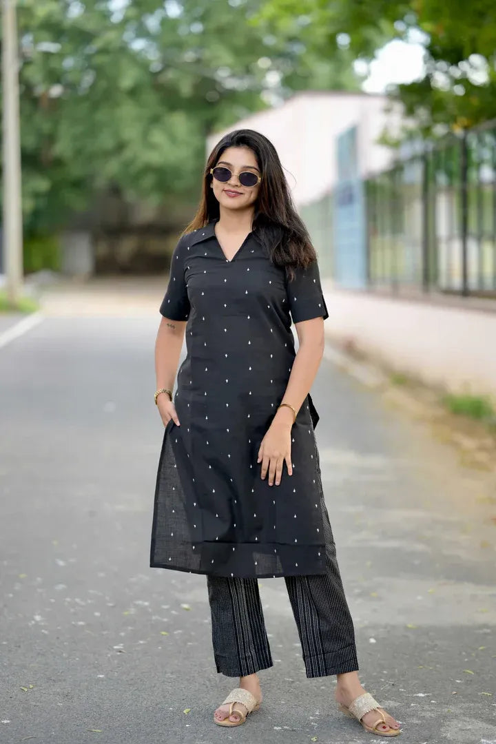 Stuty Handloom Cotton Coord Set In Black