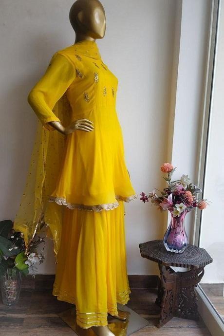Mustard Yellow Color Stylish Kurti N Sarara